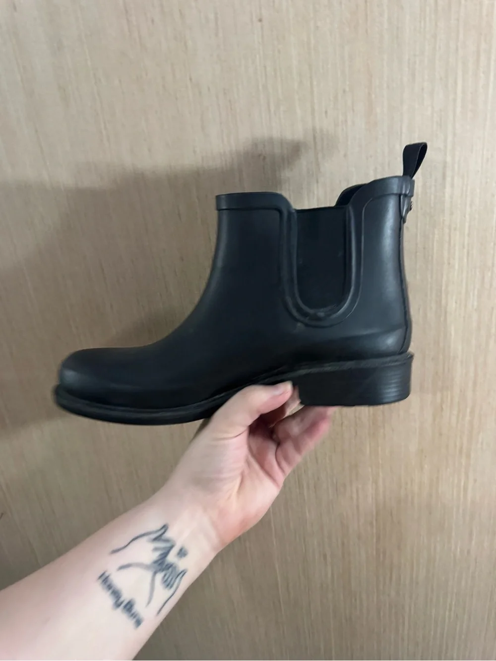 Womens Madewell Black Chelsea Rain Boots - Sleek Slip-On Style Size 10